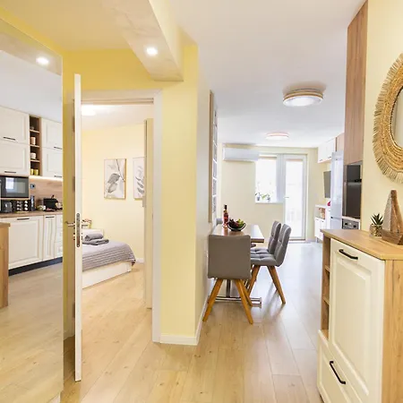 Apartment Stayeasy Center